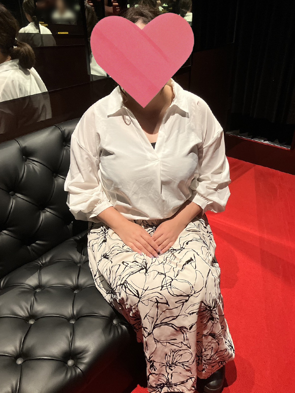 バンビ倶楽部・堺 ことみ 30歳 T：158cm　B：90(F)　W：56　H：84